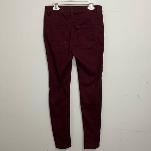 MAROON SLIM FIT PANTS FOREVER 21 - Picture 4 of 5